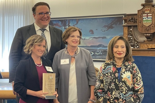 Senior Service Award 600X400